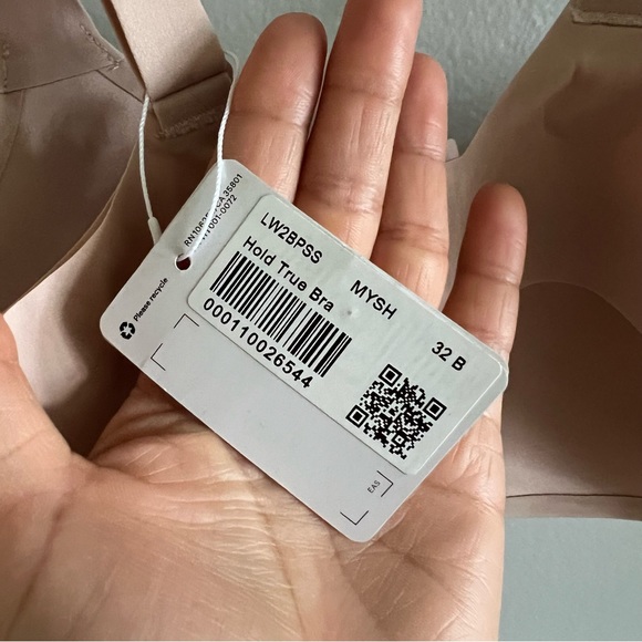 Lululemon Nude Hold True Bra Size 32B - Picture 7 of 8